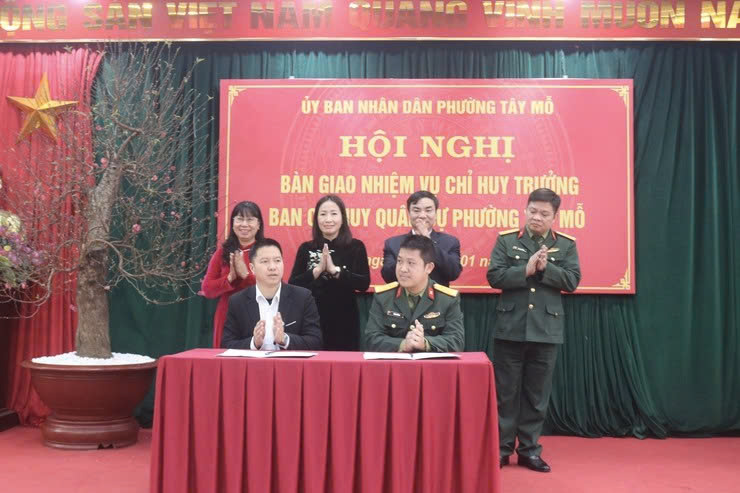 Phường Tây Mỗ kiện toàn Chỉ huy trưởng Ban Chỉ huy Quân sự, bảo đảm thông suốt nhiệm vụ quốc phòng cơ sở