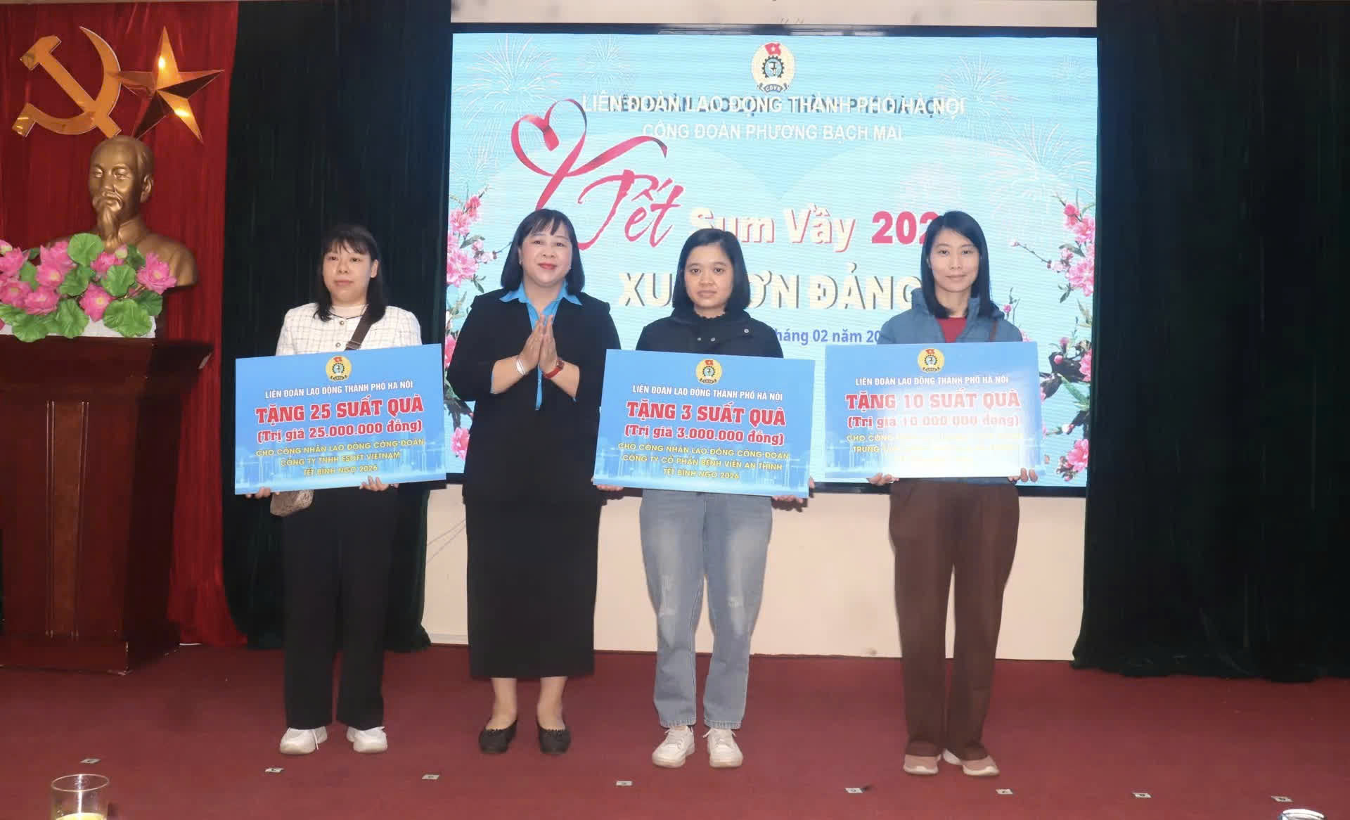 Phường Bạch Mai chăm lo đoàn viên, người lao động bằng chuỗi hoạt động “Tết sum vầy - Xuân ơn Đảng” nghĩa tình