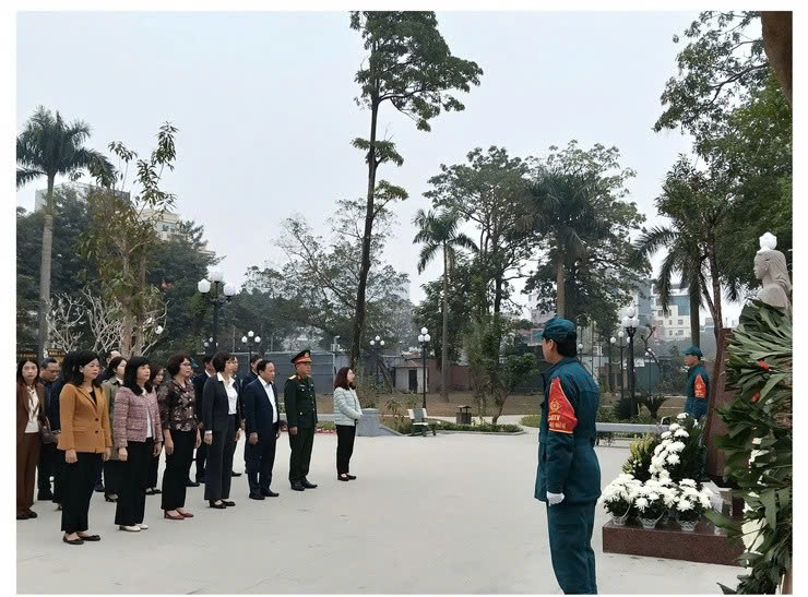 Phường Bạch Mai dâng hương tri ân các Anh hùng liệt sĩ dịp Xuân Bính Ngọ 2026