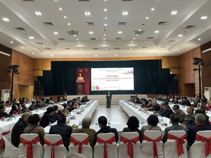 Phường Bạch Mai gặp mặt cán bộ cơ sở đầu Xuân, tạo khí thế mới cho năm 2026