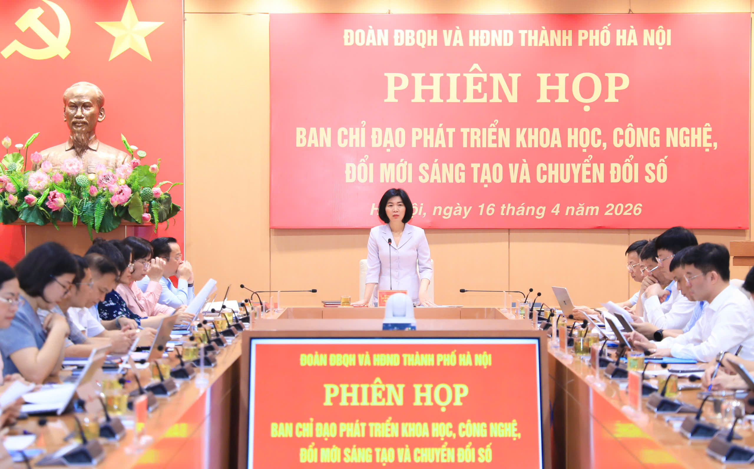 HĐND thành phố Hà Nội thúc đẩy chuyển đổi số thực chất, vận hành nền tảng điều hành tập trung “một điểm đến của mọi nhiệm vụ”