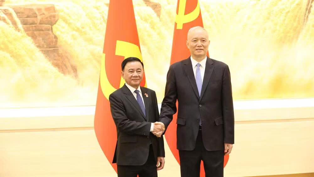Thường trực Ban Bí thư Trần Cẩm Tú hội đàm với Ủy viên Thường vụ Bộ Chính trị, Bí thư Ban Bí thư Thái Kỳ