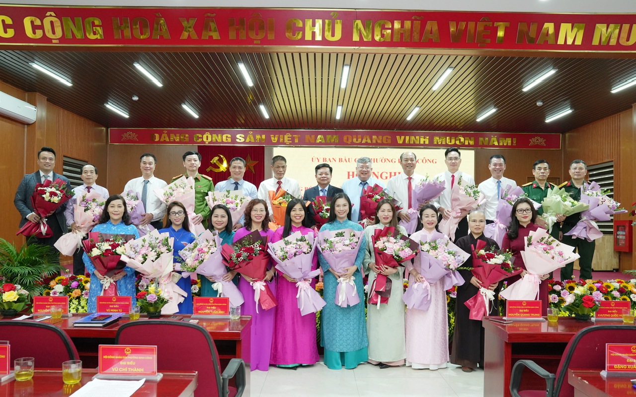 Phường Định Công công bố kết quả bầu cử HĐND khóa II, tỷ lệ cử tri tham gia đạt 99,63%