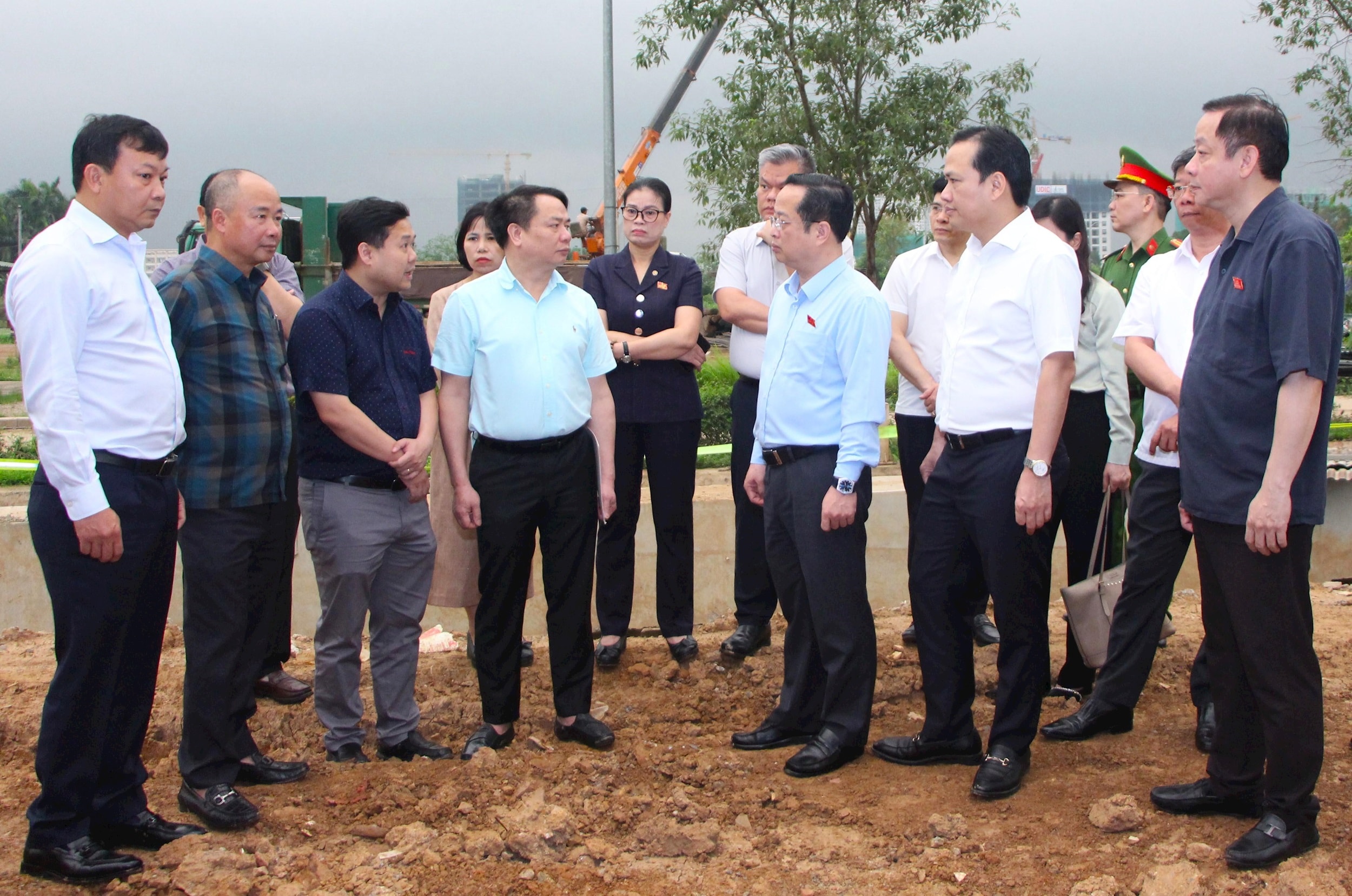 Phường Đông Ngạc đẩy nhanh tiến độ các dự án thoát nước, quyết liệt xử lý điểm nghẽn ngập úng đô thị