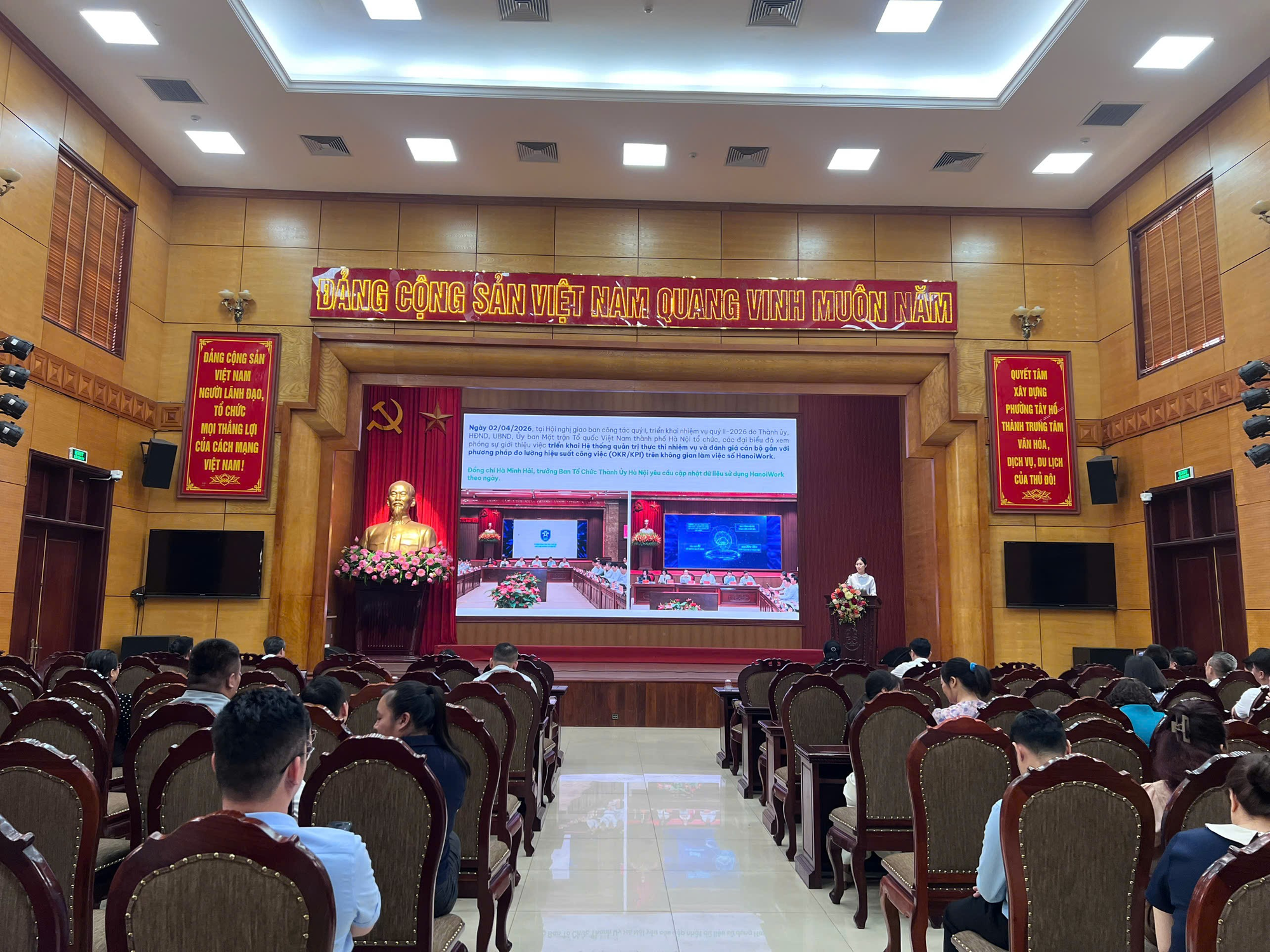 Phường Tây Hồ triển khai nền tảng HanoiWork, tăng tốc chuyển đổi số trong điều hành công vụ