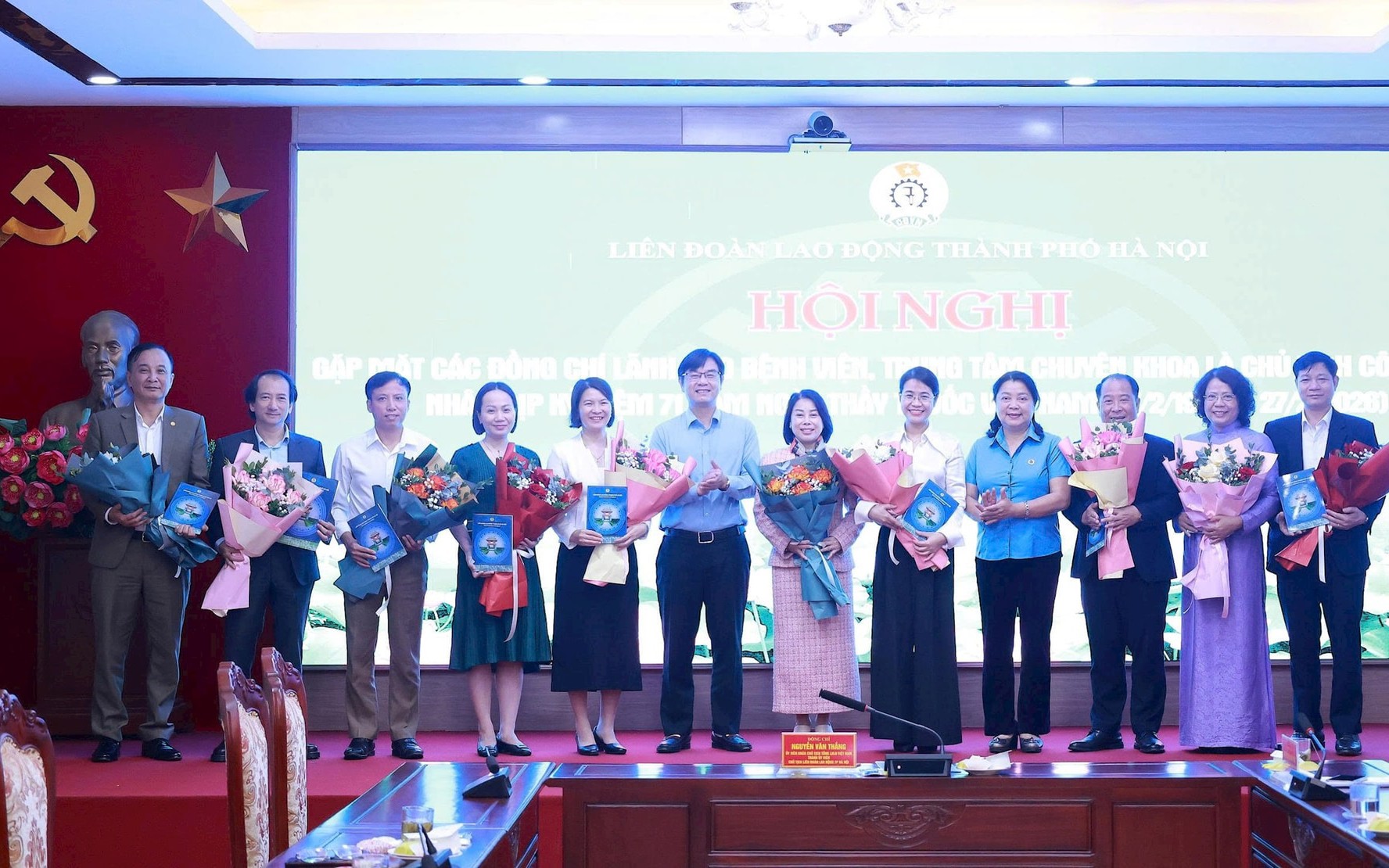 Liên đoàn Lao động thành phố Hà Nội tri ân đội ngũ thầy thuốc Thủ đô nhân Ngày Thầy thuốc Việt Nam
