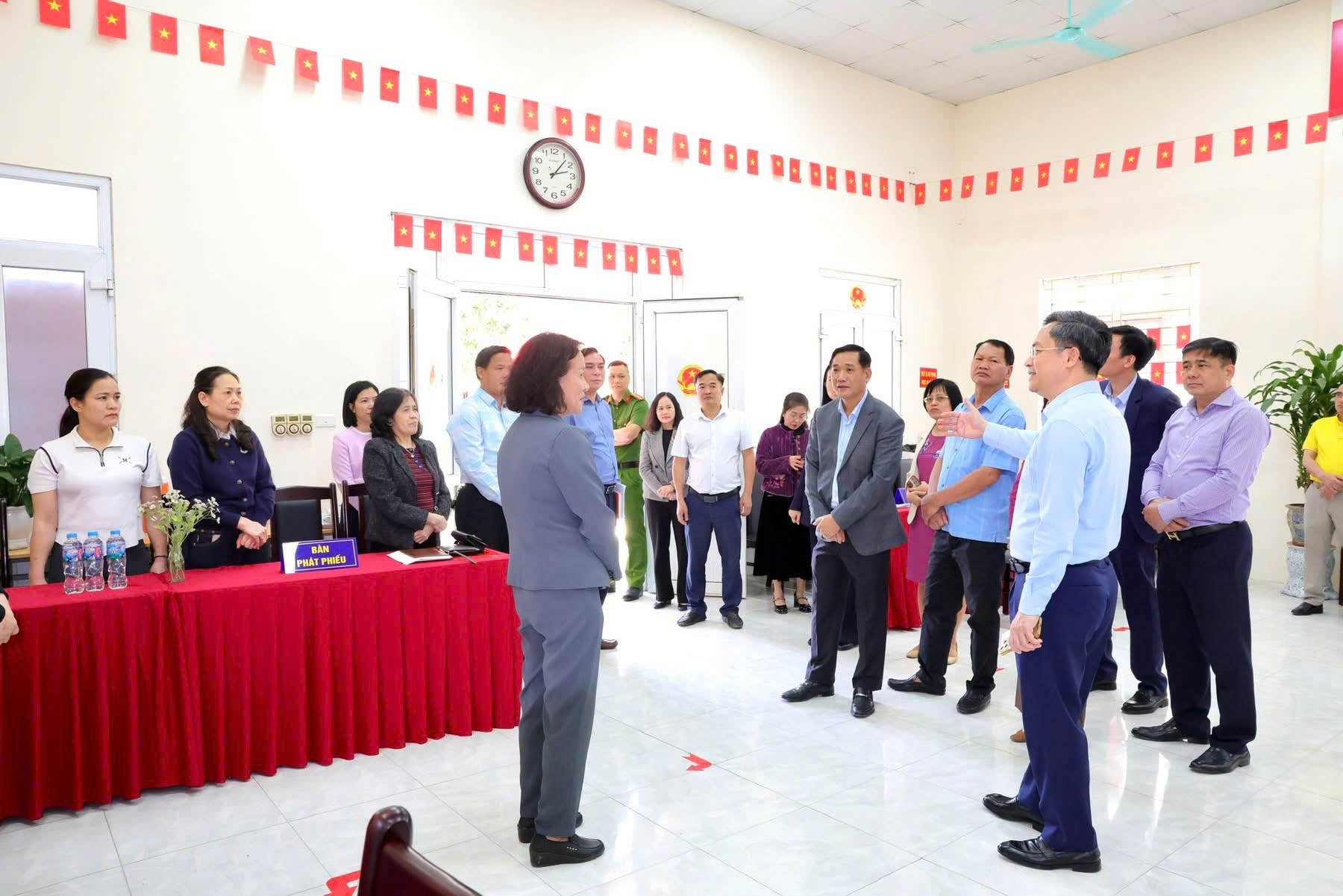 Trưởng ban Tổ chức Thành ủy Hà Nội kiểm tra công tác bầu cử tại xã Thư Lâm, yêu cầu chuẩn bị chặt chẽ, đồng bộ
