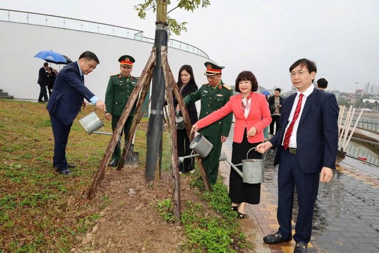 Phường Bồ Đề phát động Tết trồng cây Xuân Bính Ngọ 2026, quyết tâm xây dựng đô thị xanh, bền vững