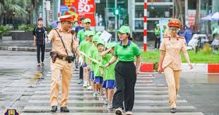 Khơi dậy sức mạnh hệ thống chính trị qua phong trào thi đua “Ba nhất”