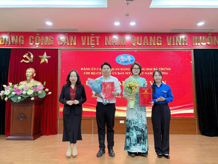 Phường Hai Bà Trưng: Kết nạp đảng viên trẻ, bổ sung nguồn lực cho công tác Mặt trận và phong trào thanh niên