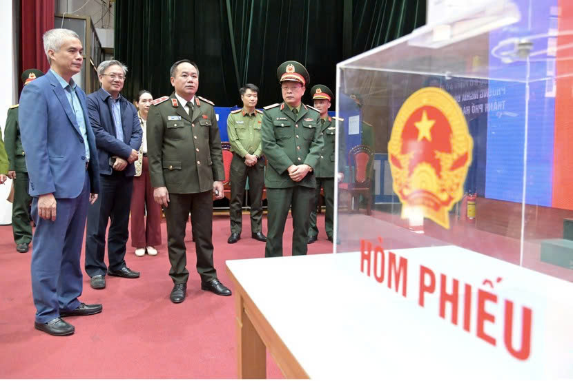  Công an Hà Nội bảo vệ tuyệt đối an toàn Ngày bầu cử, giữ vững “Ngày hội của toàn dân”