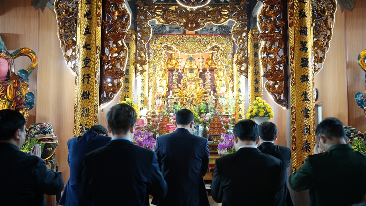 Phường Yên Nghĩa dâng hương đầu xuân tại các di tích lịch sử, tri ân công lao tiền nhân và Đại tướng Lê Trọng Tấn