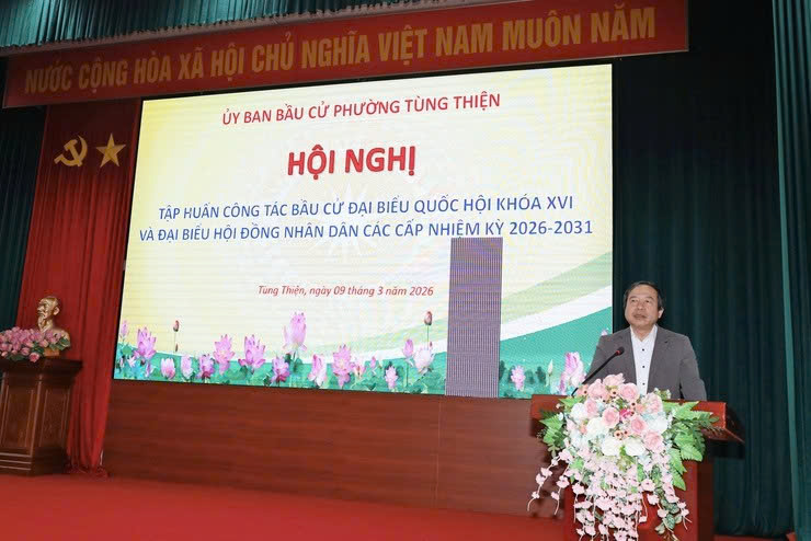 Phường Tùng Thiện tập huấn nghiệp vụ bầu cử, bảo đảm sẵn sàng cho ngày hội toàn dân