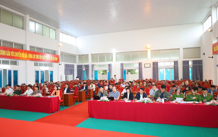 Phường Tùng Thiện rà soát toàn diện công tác chuẩn bị bầu cử, sẵn sàng cho ngày hội lớn của toàn dân