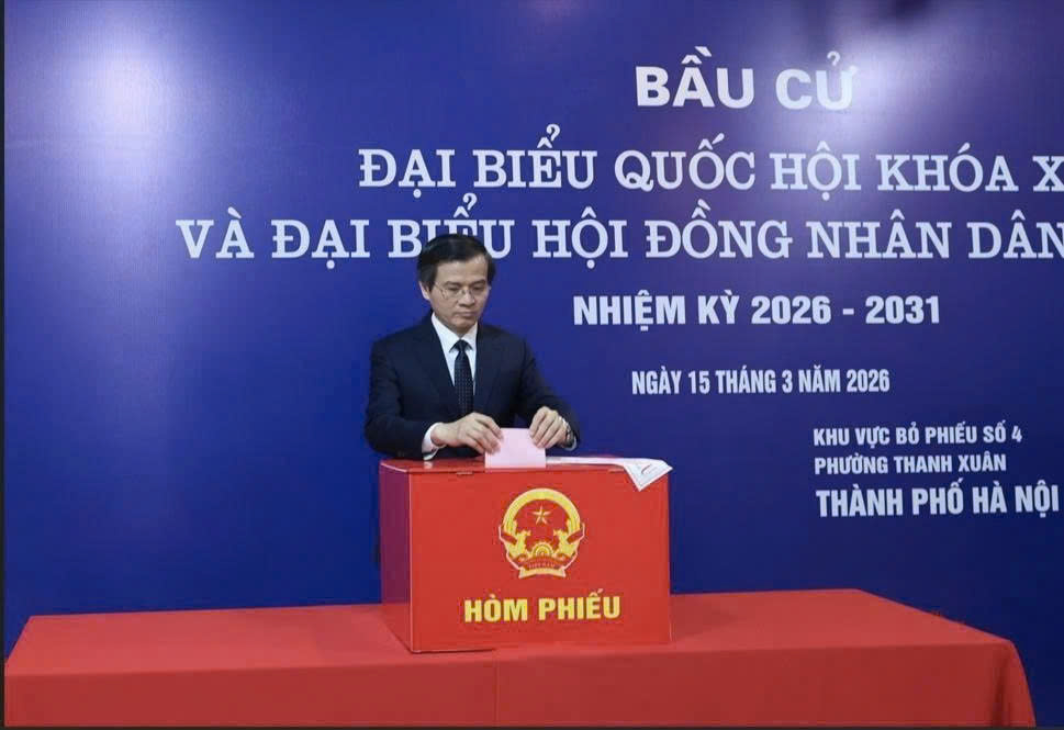 Phường Thanh Xuân: Khu vực bỏ phiếu số 4 trang nghiêm, lãnh đạo Trung ương và thành phố tham dự, cử tri gửi trọn niềm tin qua từng lá phiếu
