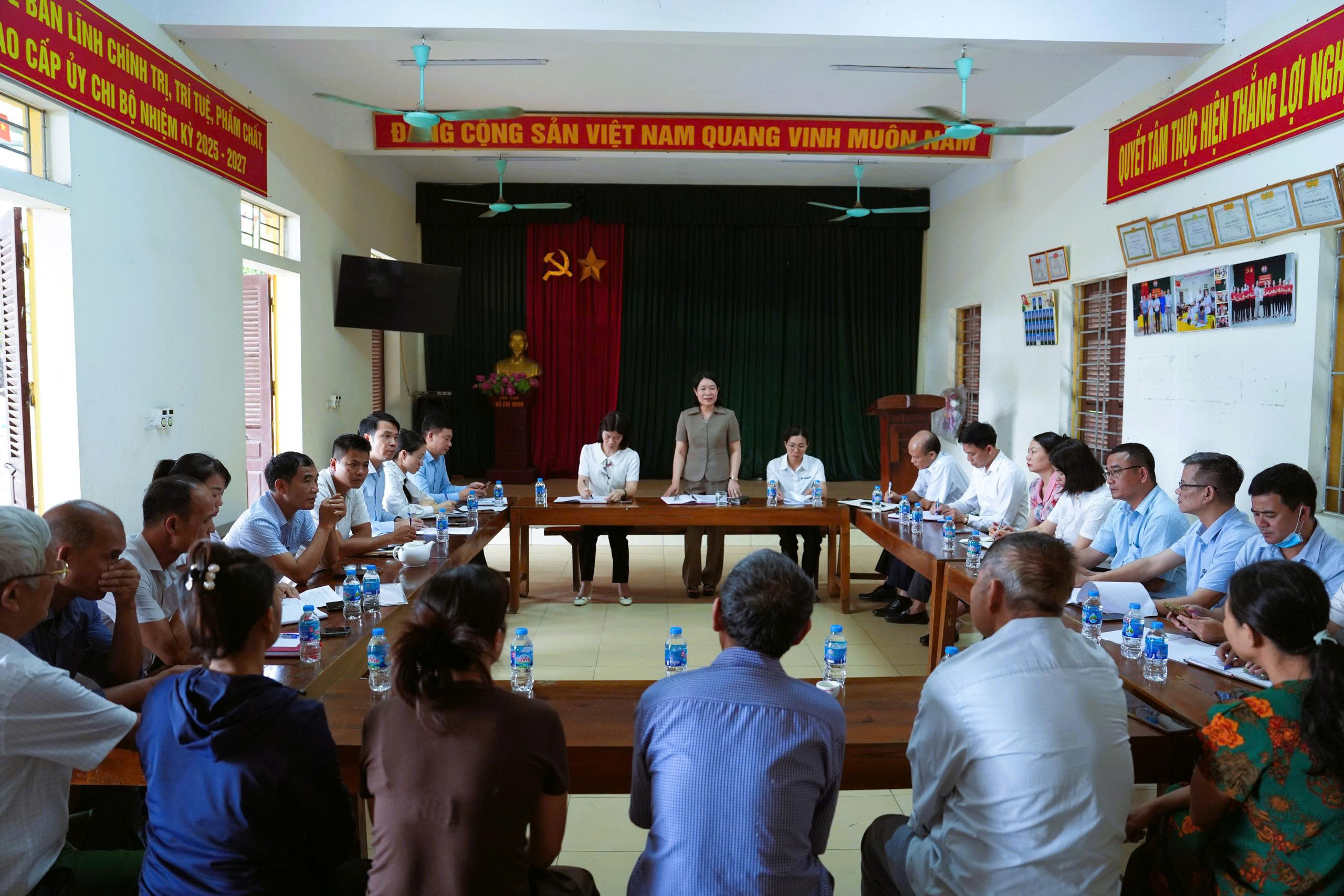 Xã Quảng Oai đối thoại dân về mở rộng tuyến đường Lai Bồ: Bảo đảm đồng thuận trước khi quyết định đầu tư