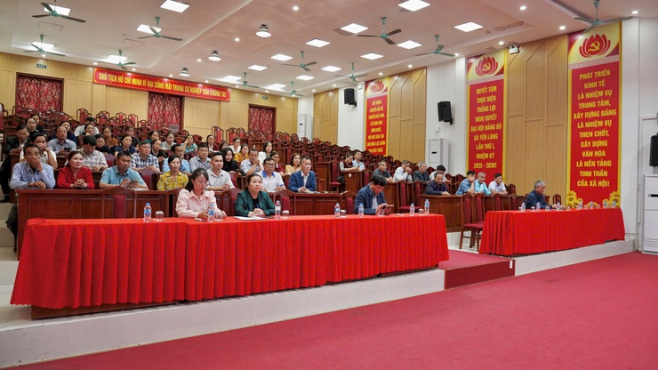 Xã Yên Lãng tổ chức mạn đàm ứng cử viên, tăng cường thông tin phục vụ cử tri lựa chọn đại biểu