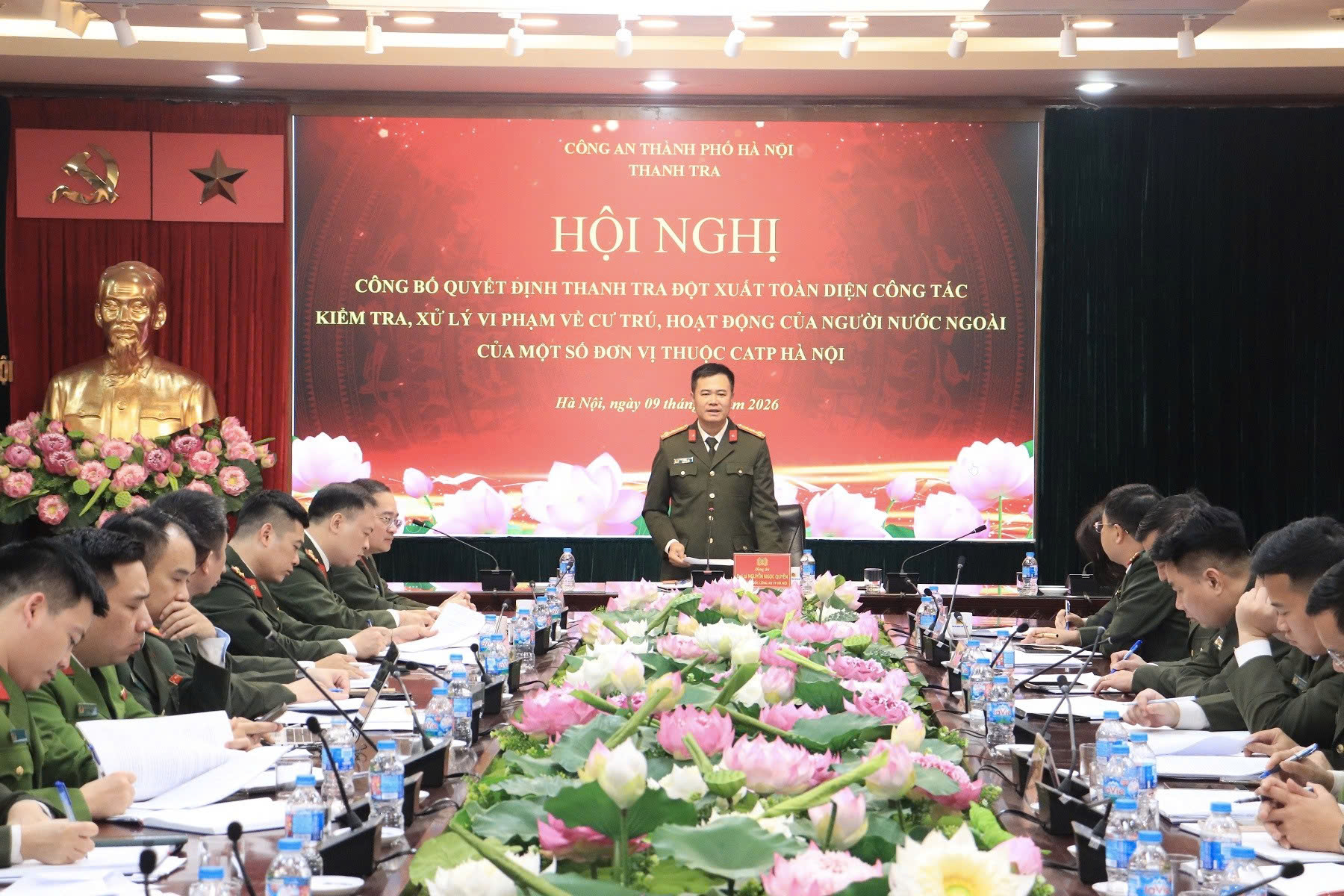 Công an thành phố Hà Nội thanh tra đột xuất toàn diện công tác quản lý cư trú, hoạt động của người nước ngoài