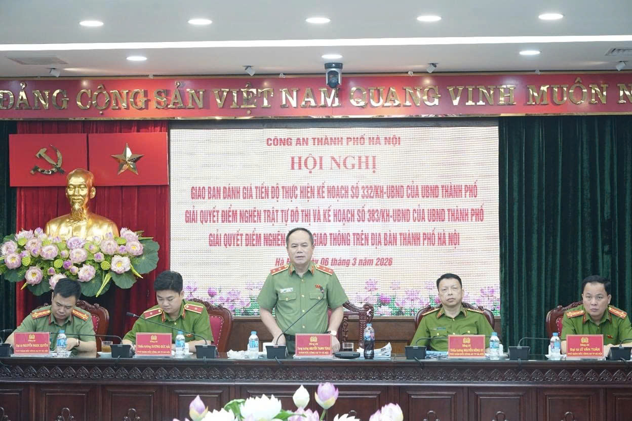 Công an thành phố Hà Nội siết chặt xử lý “điểm nghẽn” trật tự đô thị
