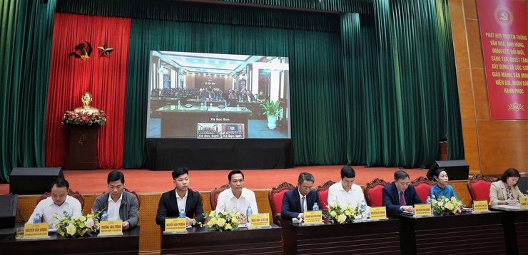 Các ứng cử viên đại biểu HĐND xã Sóc Sơn tiếp xúc cử tri, trình bày chương trình hành động tại đơn vị bầu cử số 1