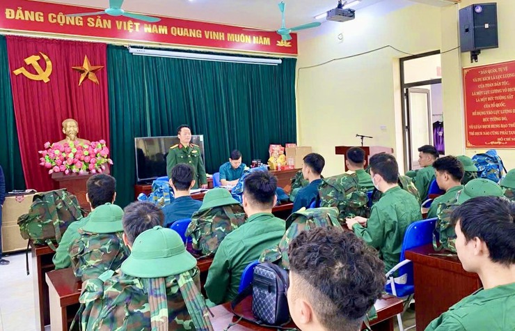 Xã Đại Thanh hoàn tất cấp phát quân trang, tiếp thêm khí thế cho tân binh trước ngày nhập ngũ