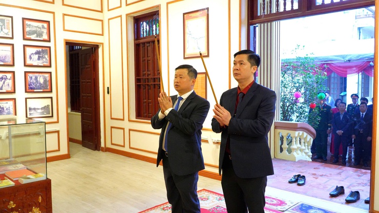 Xã Dân Hòa dâng hương tưởng niệm Chủ tịch Hồ Chí Minh tại Nhà lưu niệm Bác Hồ đầu Xuân Bính Ngọ 2026