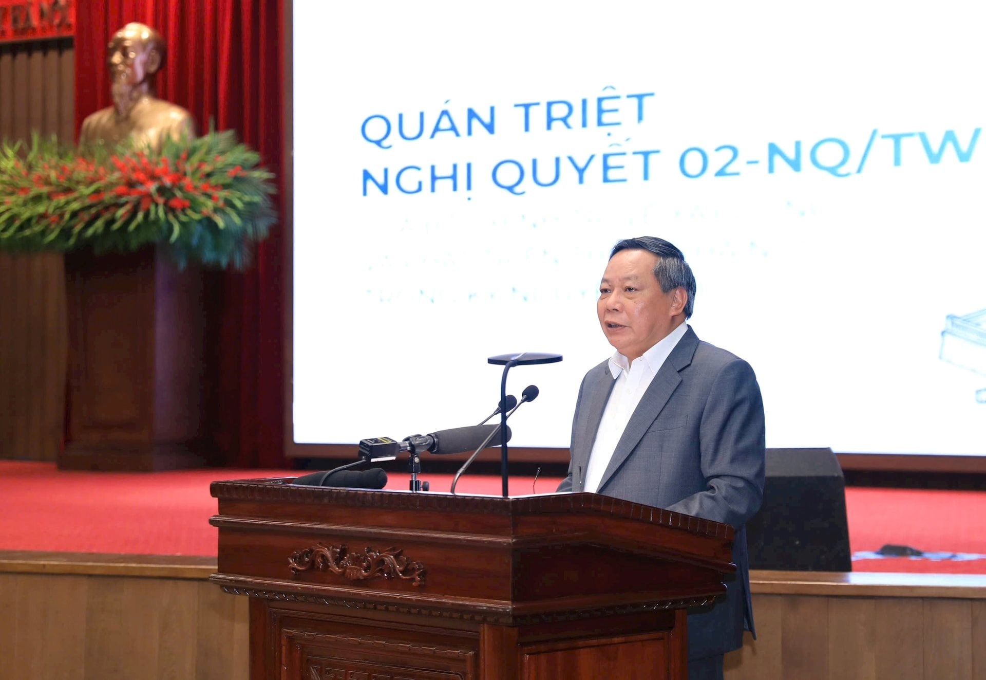 Đẩy mạnh sinh hoạt chuyên đề tháng 5-2026 về xây dựng, phát triển Thủ đô trong kỷ nguyên mới