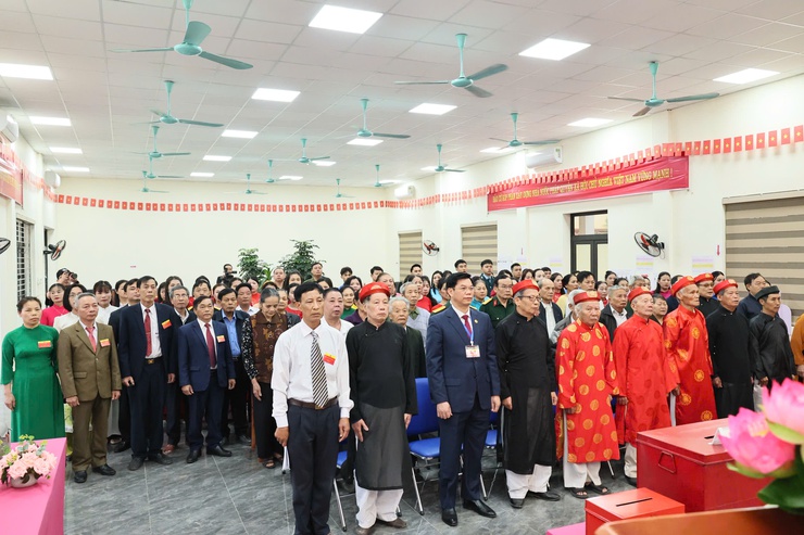 Xã Quảng Bị: Trang nghiêm khai mạc bầu cử tại khu vực bỏ phiếu số 10, cử tri nô nức thực hiện quyền công dân