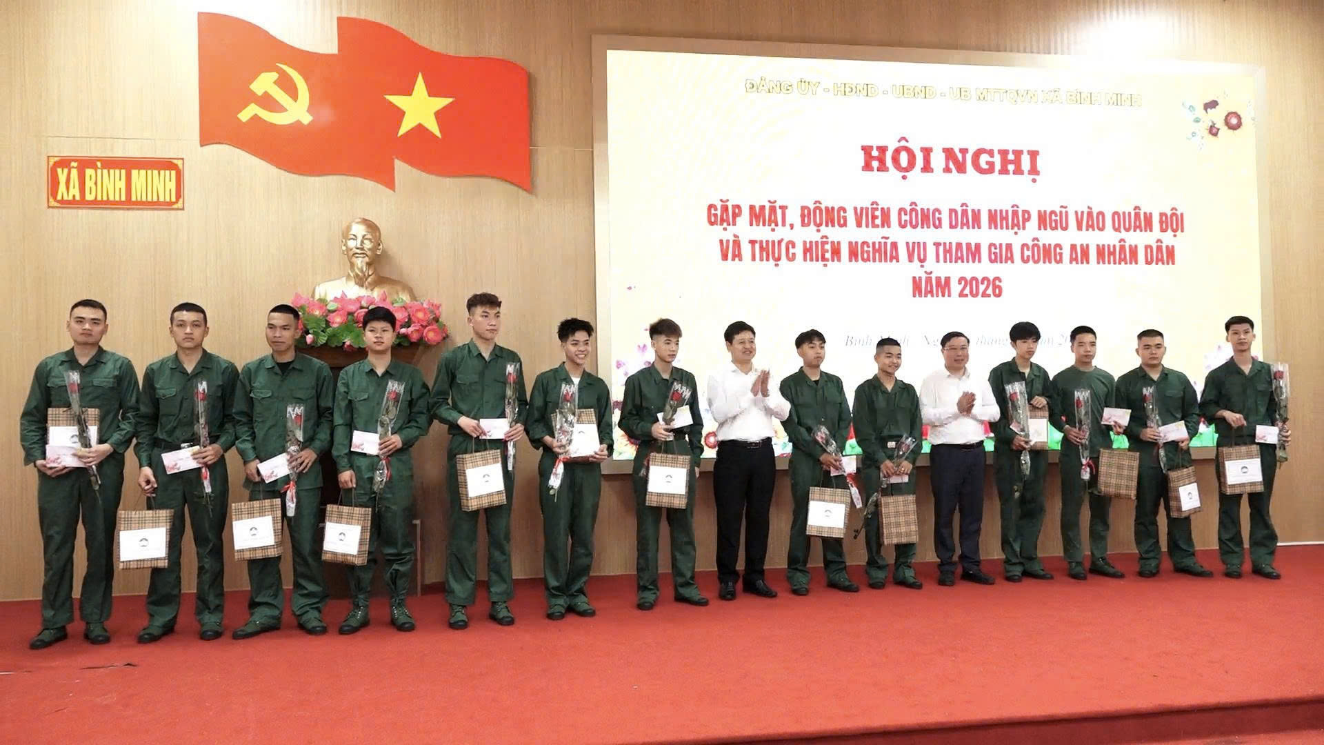 Xã Bình Minh tiếp lửa tinh thần cho thanh niên trước ngày lên đường nhập ngũ