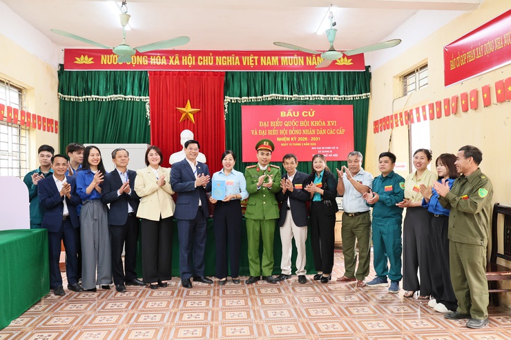 Xã Quảng Bị: Nhiều khu vực bỏ phiếu hoàn thành 100%, khí thế ngày bầu cử lan tỏa mạnh mẽ