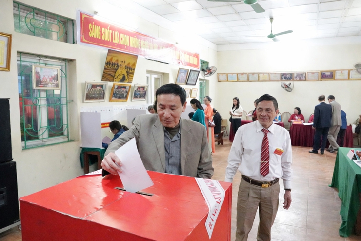 Thị xã Sơn Tây: 99,99% cử tri tham gia bầu cử, ngày hội dân chủ lan tỏa sâu rộng