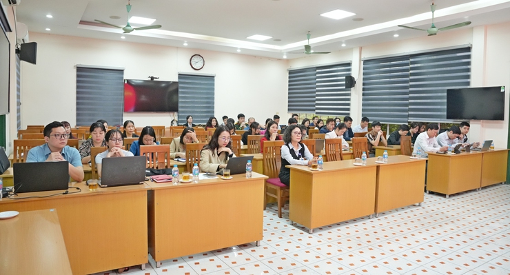 Phường Sơn Tây đẩy mạnh chuyển đổi số, tập huấn nạp dữ liệu Trung tâm điều hành thông minh IOC