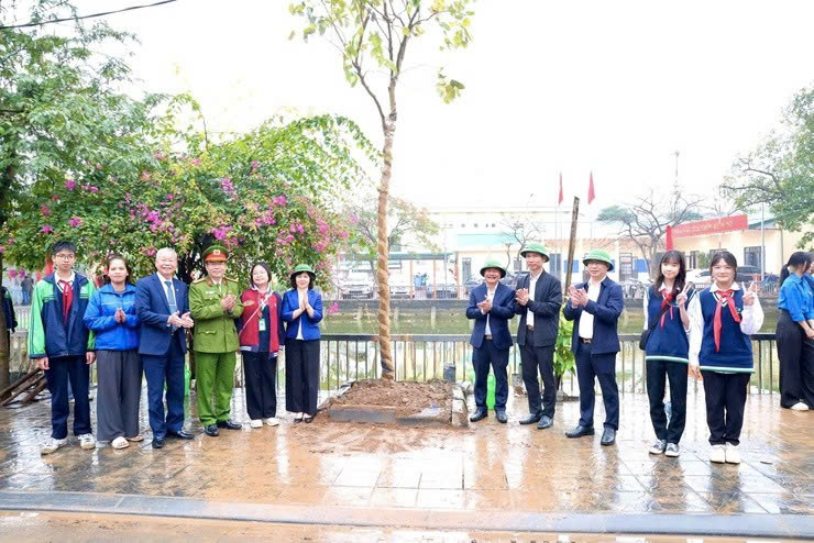 Xã Thư Lâm phát động Tết trồng cây Xuân Bính Ngọ 2026, lan tỏa phong trào xây dựng môi trường xanh bền vững