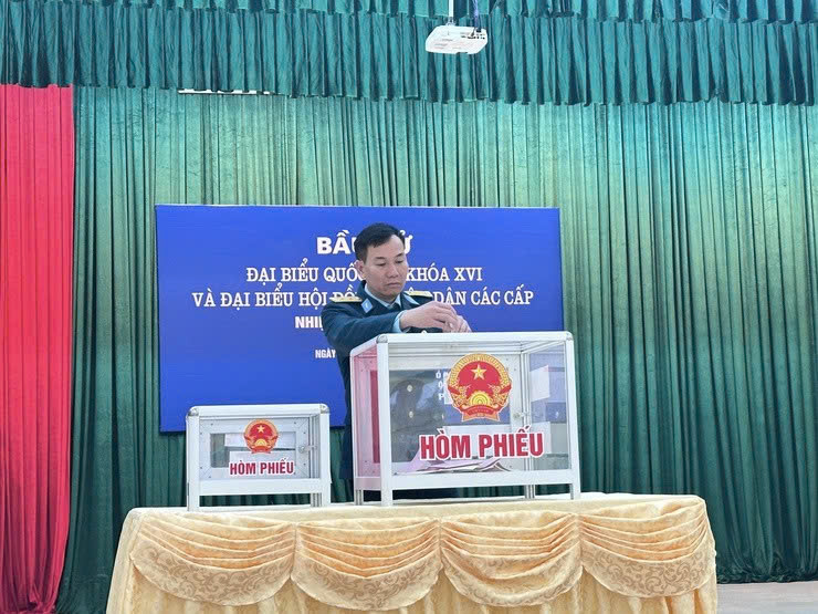 Xã Thiên Lộc rộn ràng ngày hội non sông, cử tri gửi trọn niềm tin qua từng lá phiếu