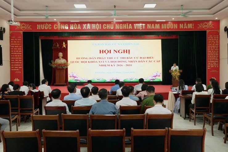 Xã Thiên Lộc tập huấn phát thẻ cử tri, hướng dẫn sử dụng VNeID phục vụ bầu cử
