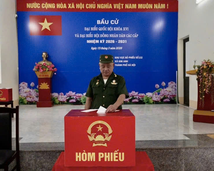 Xã Kim Anh rộn ràng Ngày hội non sông, cử tri nô nức thực hiện quyền bầu cử từ sớm