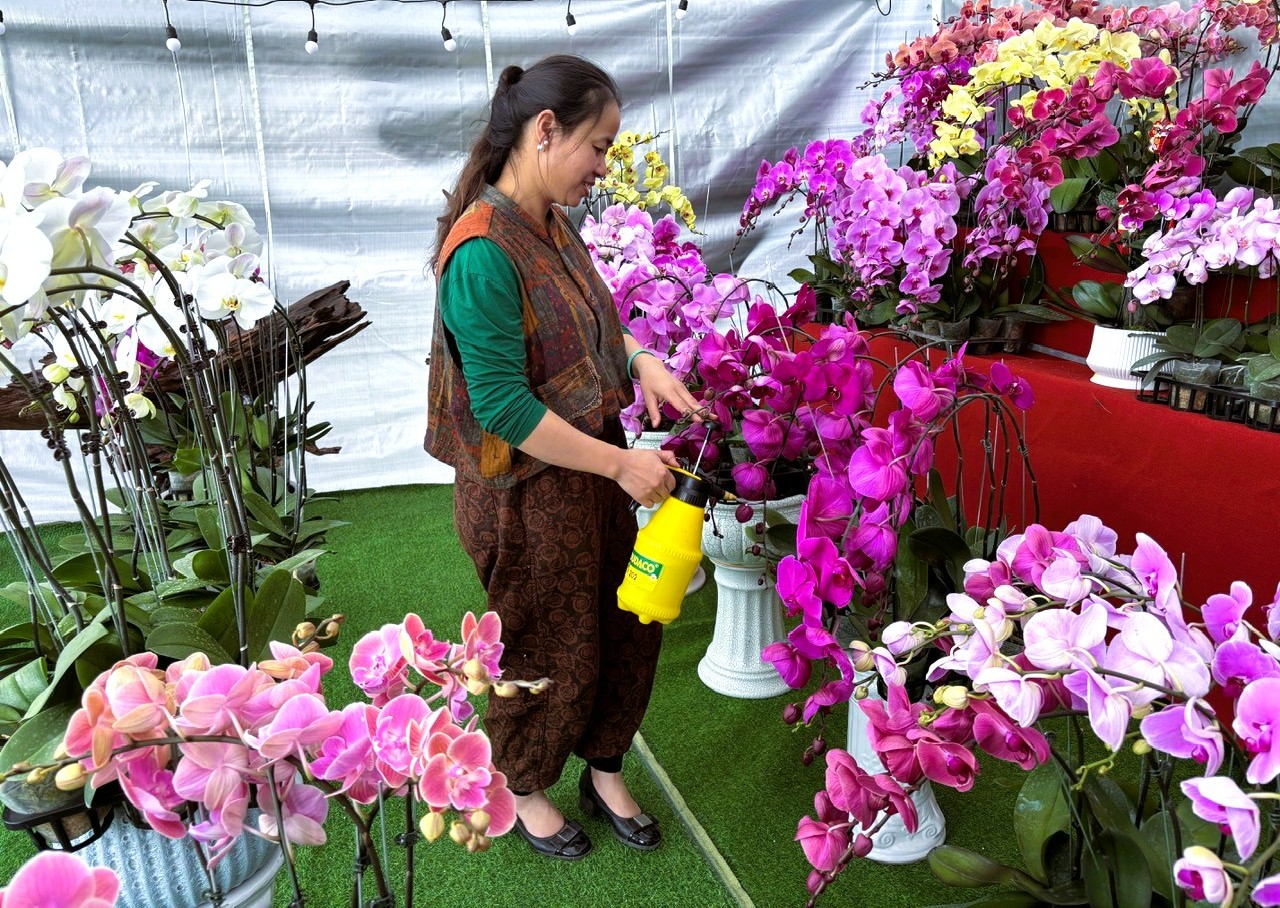 Chị Đinh Thị Huê - tấm gương phụ nữ tiêu biểu lan tỏa giá trị nhân ái từ những việc làm giản dị ở xã Quảng Oai