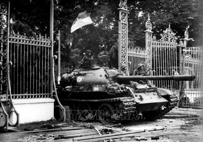 Từ Đại thắng mùa Xuân 1975: Khơi thông nguồn lực, tạo đà phát triển