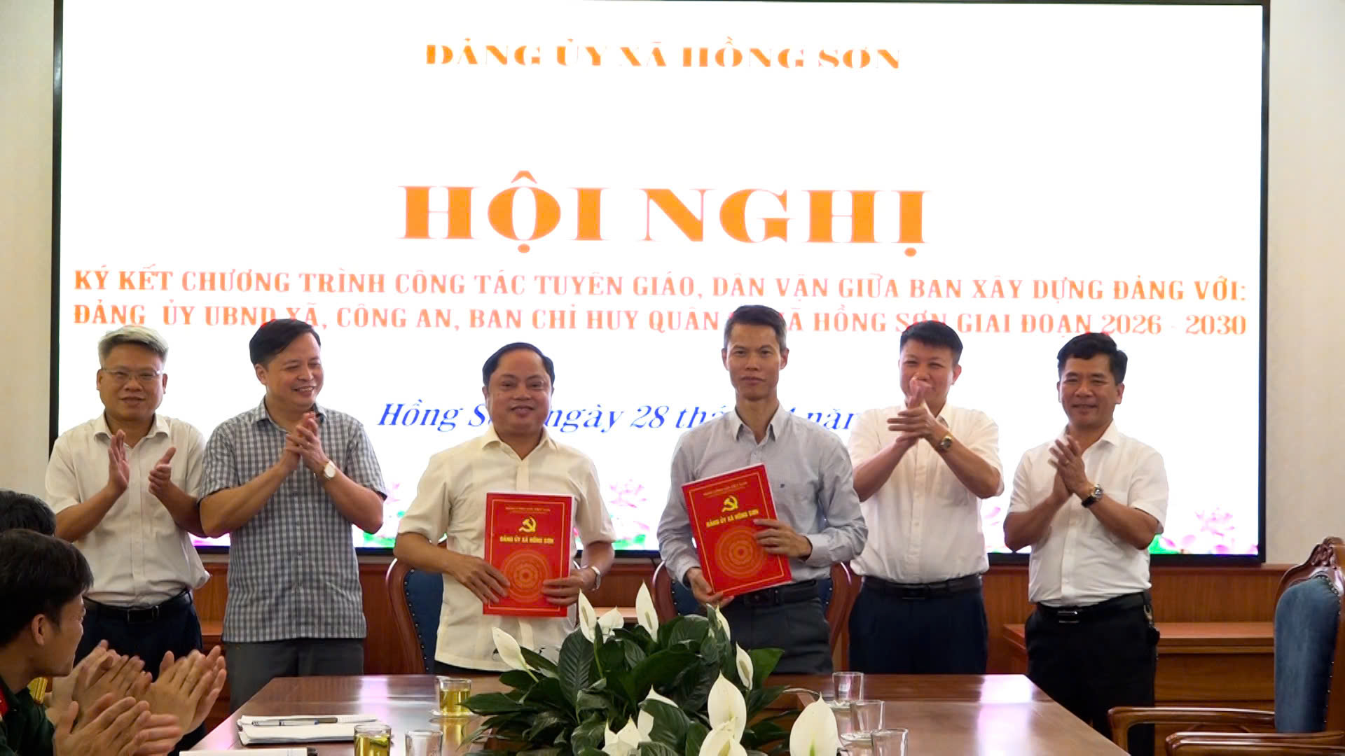 Xã Hồng Sơn ký kết chương trình phối hợp tuyên giáo, dân vận giai đoạn 2026-2030, tạo đồng thuận xã hội từ cơ sở