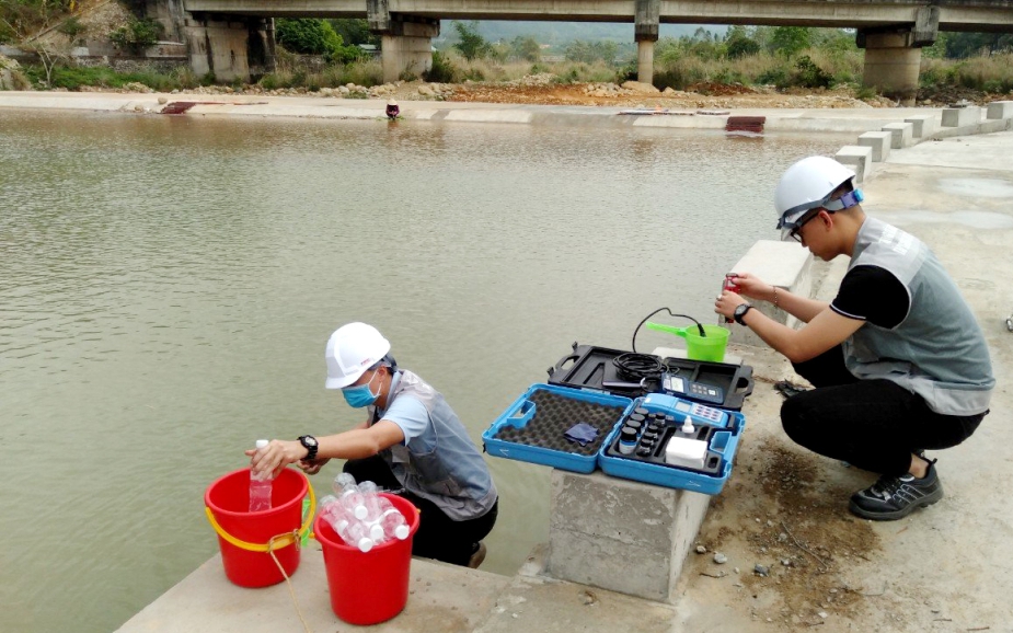 Hà Nội siết chặt quản lý hoạt động quan trắc nước thải, khí thải tự động, liên tục trên địa bàn