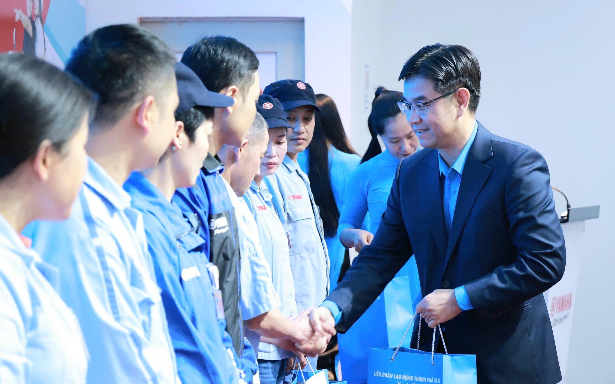 Thành phố Hà Nội chăm lo Tết toàn diện cho người lao động, lan tỏa tinh thần “không ai bị bỏ lại phía sau”