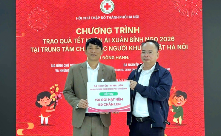 Lan tỏa nghĩa tình Tết: 320 suất quà đến người khuyết tật tại Trung tâm Chăm sóc người khuyết tật Hà Nội