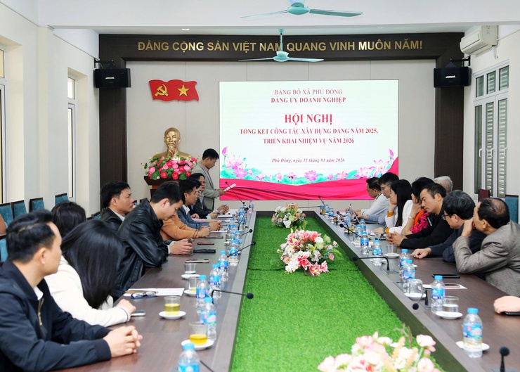 Đảng ủy Khối Doanh nghiệp xã Phù Đổng nâng cao vai trò hạt nhân chính trị, tạo động lực phát triển doanh nghiệp năm 2026