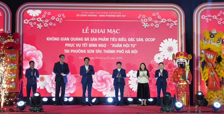 Phường Sơn Tây khai mạc “Xuân Hội Tụ” 2026, kết nối sản phẩm OCOP và đặc sản vùng miền phục vụ Tết Bính Ngọ
