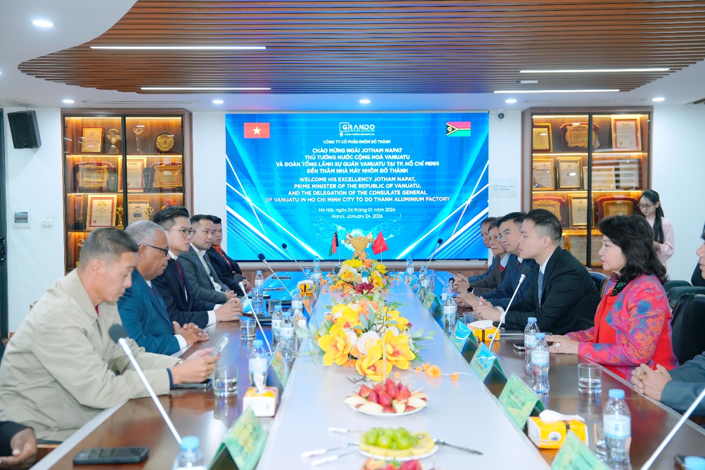 Lãnh đạo Cộng hòa Vanuatu thăm Công ty Cổ phần Nhôm Đô Thành, mở rộng cơ hội hợp tác quốc tế tại xã Gia Lâm