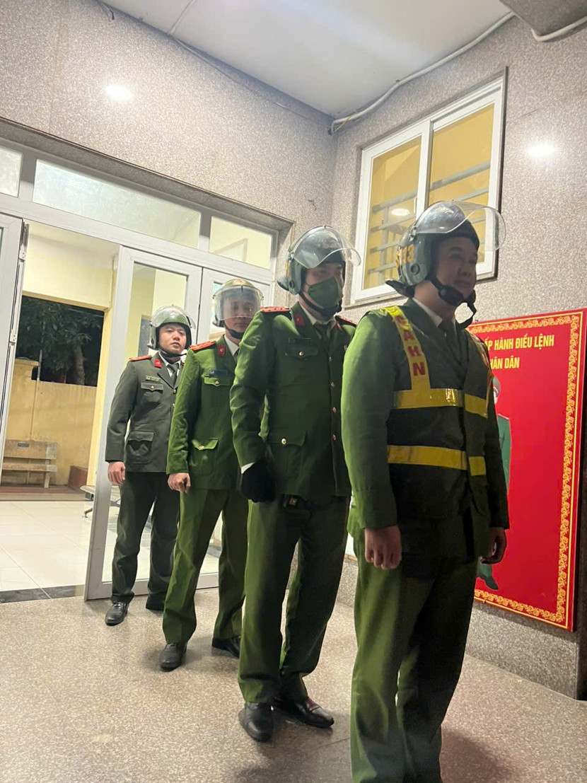 Công an phường Ngọc Hà xuyên đêm giữ vững an ninh, bảo vệ tuyệt đối an toàn Đại hội XIV của Đảng