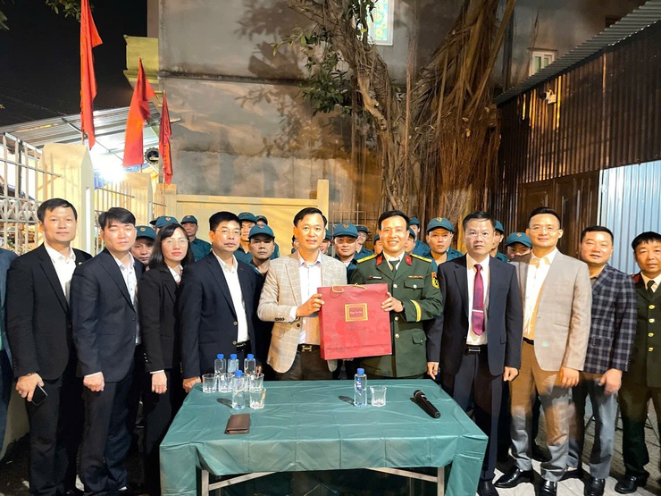 Phường Phú Lương kiểm tra trực sẵn sàng chiến đấu đêm giao thừa, quyết tâm giữ vững mùa xuân bình yên