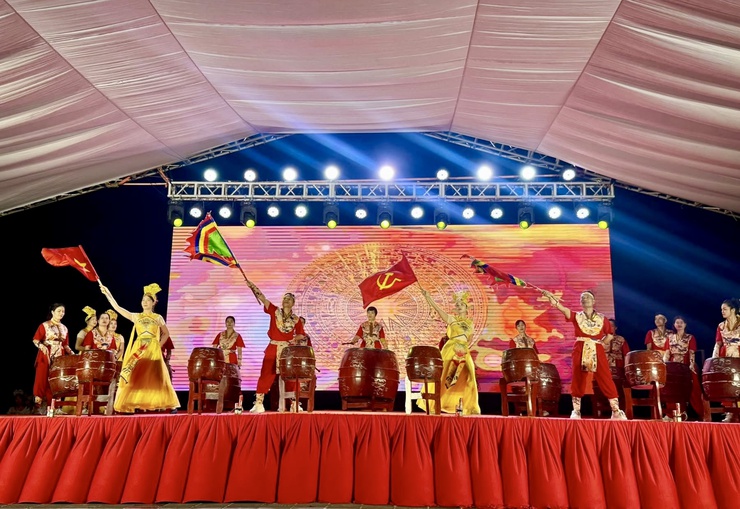 Phường Yên Nghĩa rực rỡ đêm nghệ thuật Mừng Đảng – Mừng Xuân, lan tỏa khí thế thi đua đầu năm mới