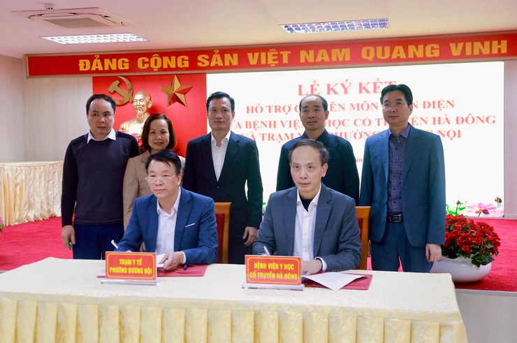 Phường Dương Nội nâng chất y tế cơ sở qua liên kết chuyên môn với Bệnh viện Y học cổ truyền Hà Đông