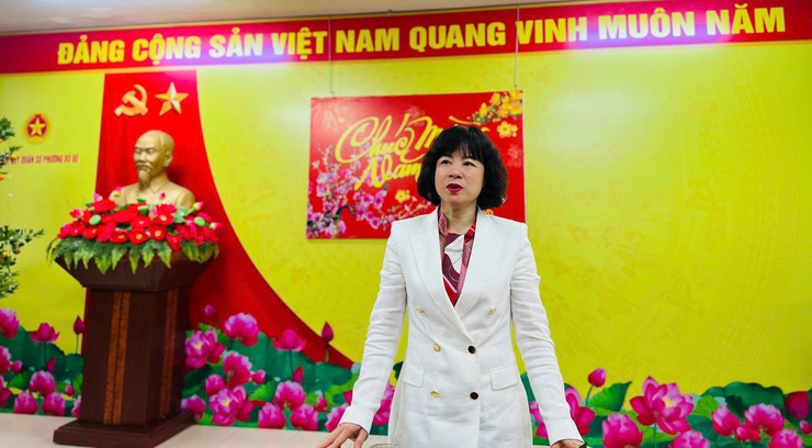 Phường Bồ Đề thăm, động viên lực lượng trực Tết, bảo đảm an ninh và chăm sóc sức khỏe nhân dân dịp Xuân Bính Ngọ 2026